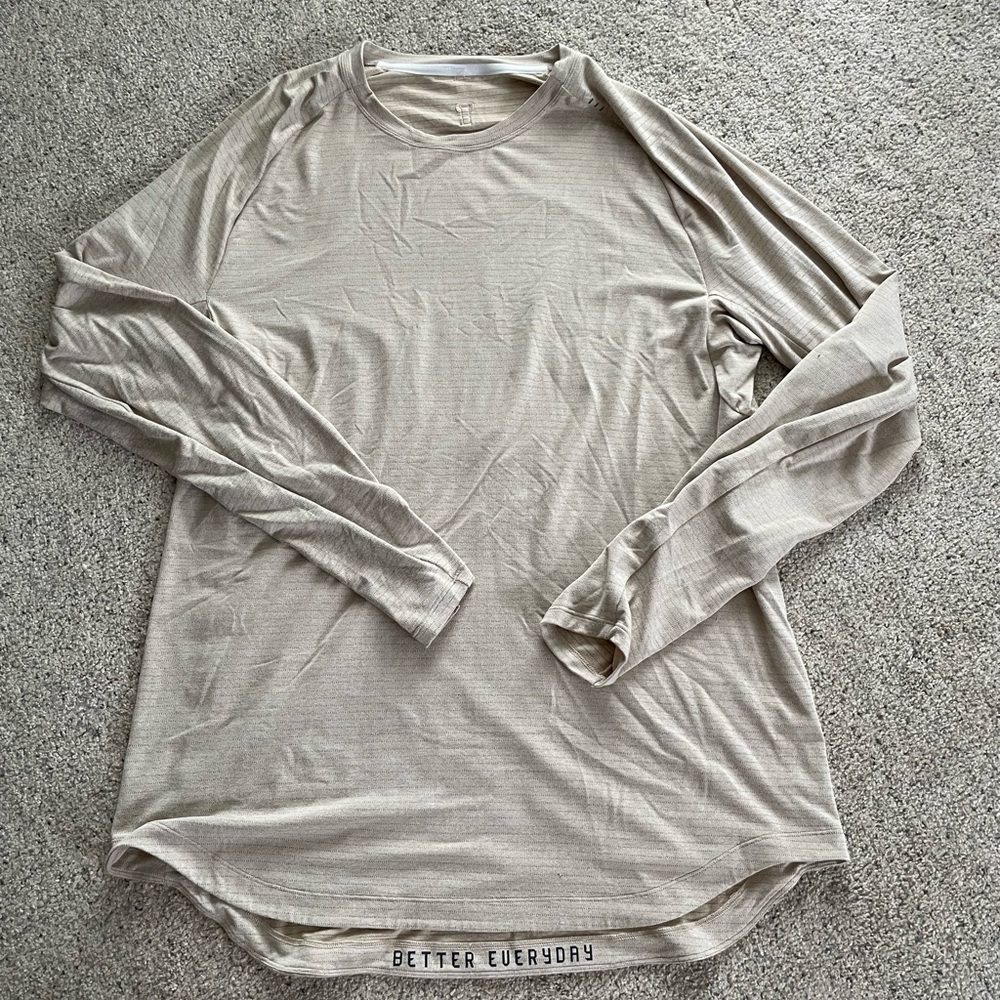 Mens long sleeve workout shirt